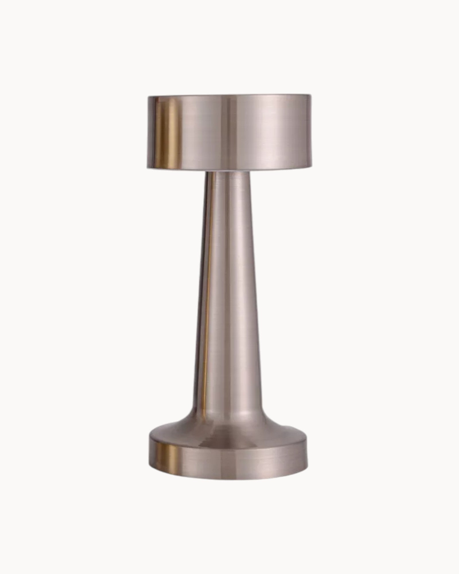 Elegant Dimbar Bordslampa i Gyllene Rostfritt Stål – Liten Trådlös LED-lampa för Modern Inredning 8