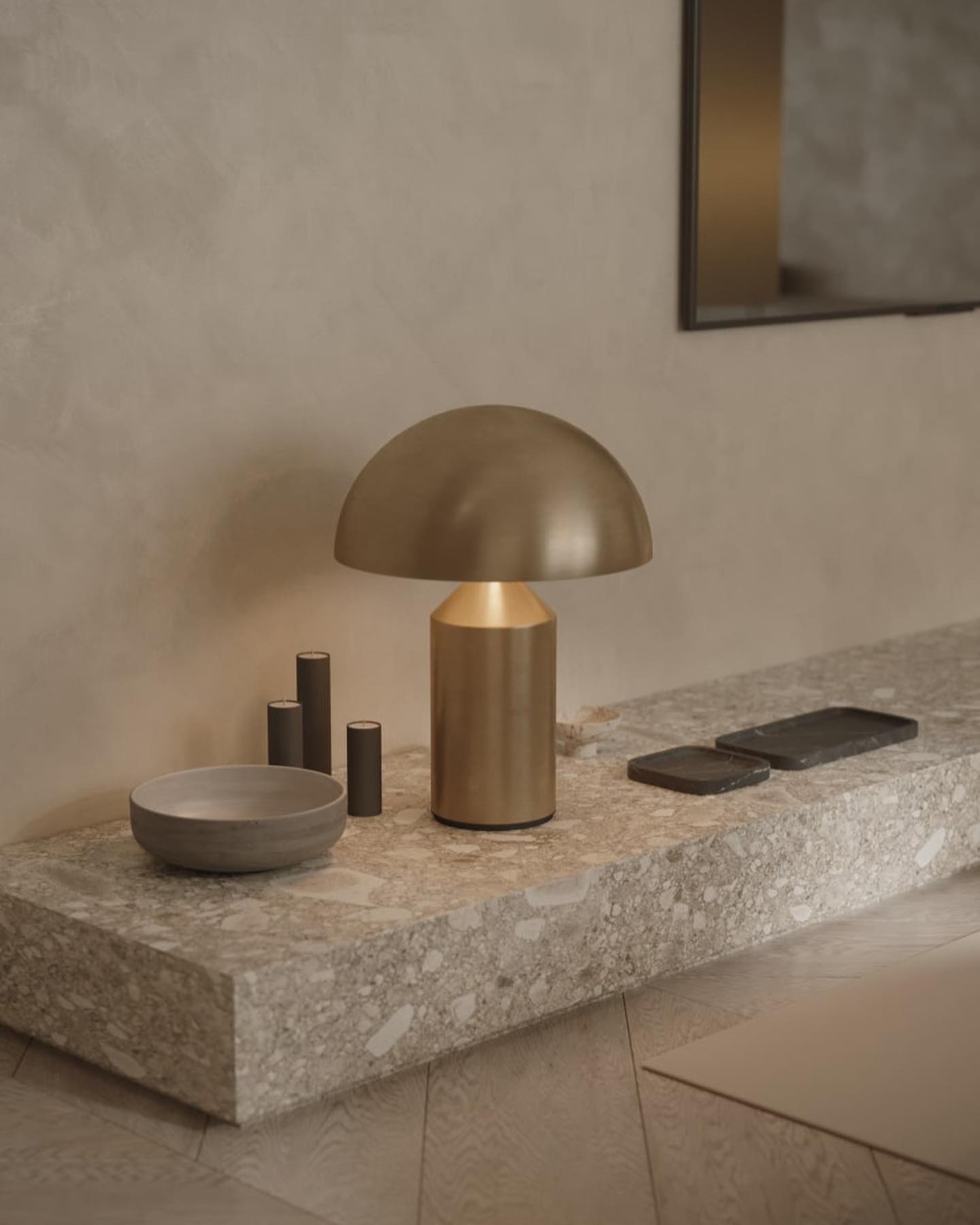 Bordslampa i Metall med Geometrisk Design – Modern Liten Bordslampa för Inredning och Belysning 3