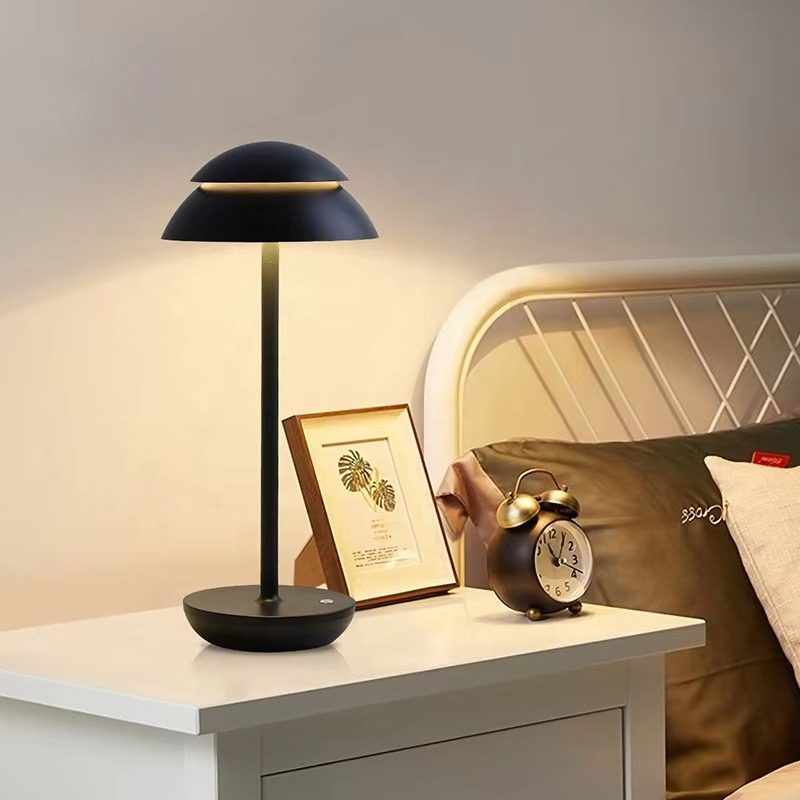 Bordslampa med Touch Control och Steglös Dimming – Batteridriven Elegant Varmvit Belysning 3