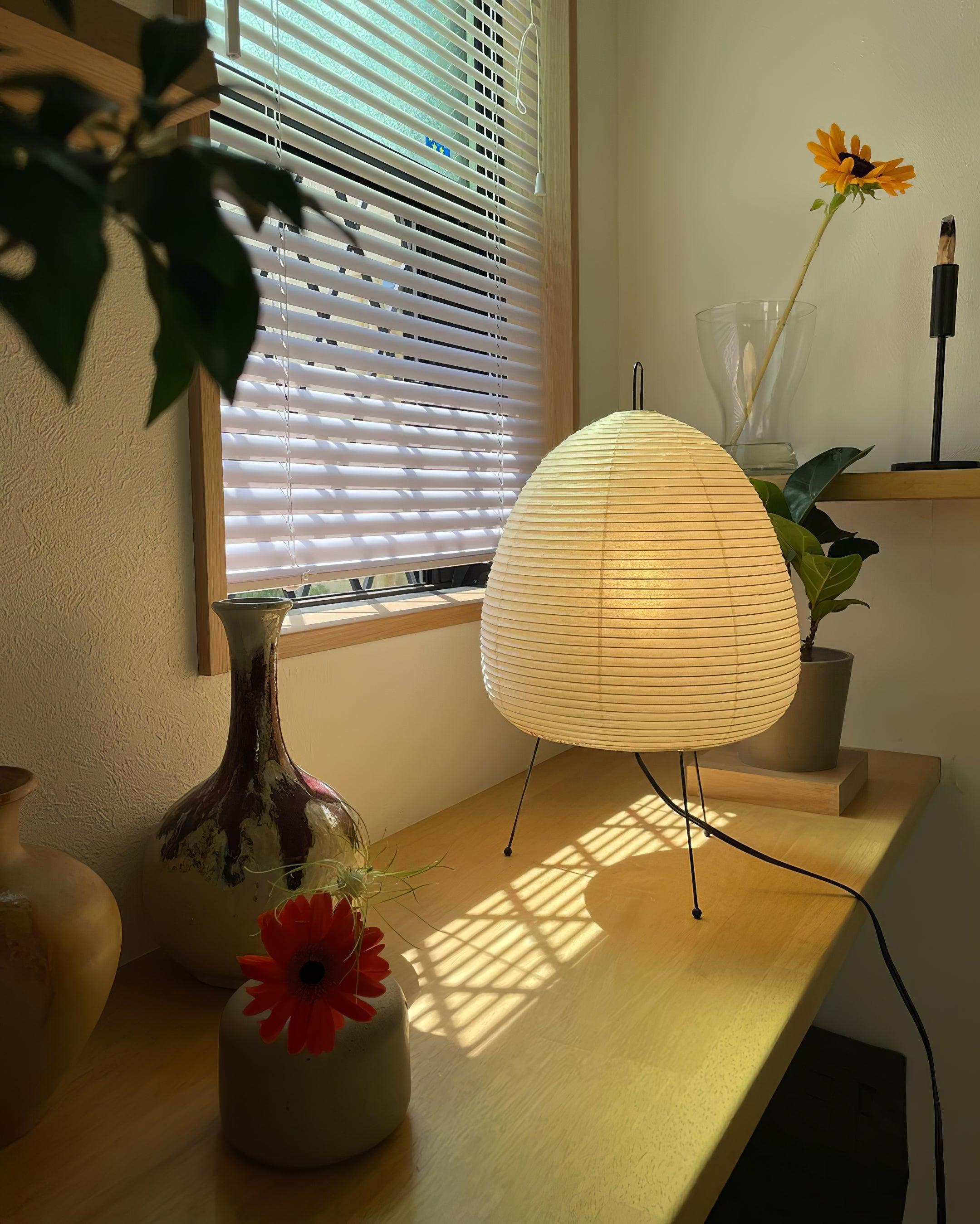 Bordslampa med Välvd Pappersskärm – Elegant Design för Mysig Belysning, Inomhus, E26/E27 Kompatibel, 43 cm H 3