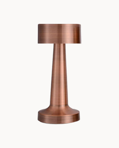 Elegant Dimbar Bordslampa i Gyllene Rostfritt Stål – Liten Trådlös LED-lampa för Modern Inredning 4