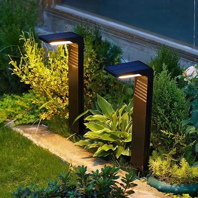 Elegant Solcellsdriven Trädgårdslampa med LED – Hållbar Utomhusbelysning, Varm Vit Ljus, Enkel Installation 1