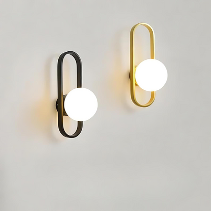Elegant Svart Vägglampa med Frostat Glas – Modern LED Belysning för Säng och Inomhusbruk 1