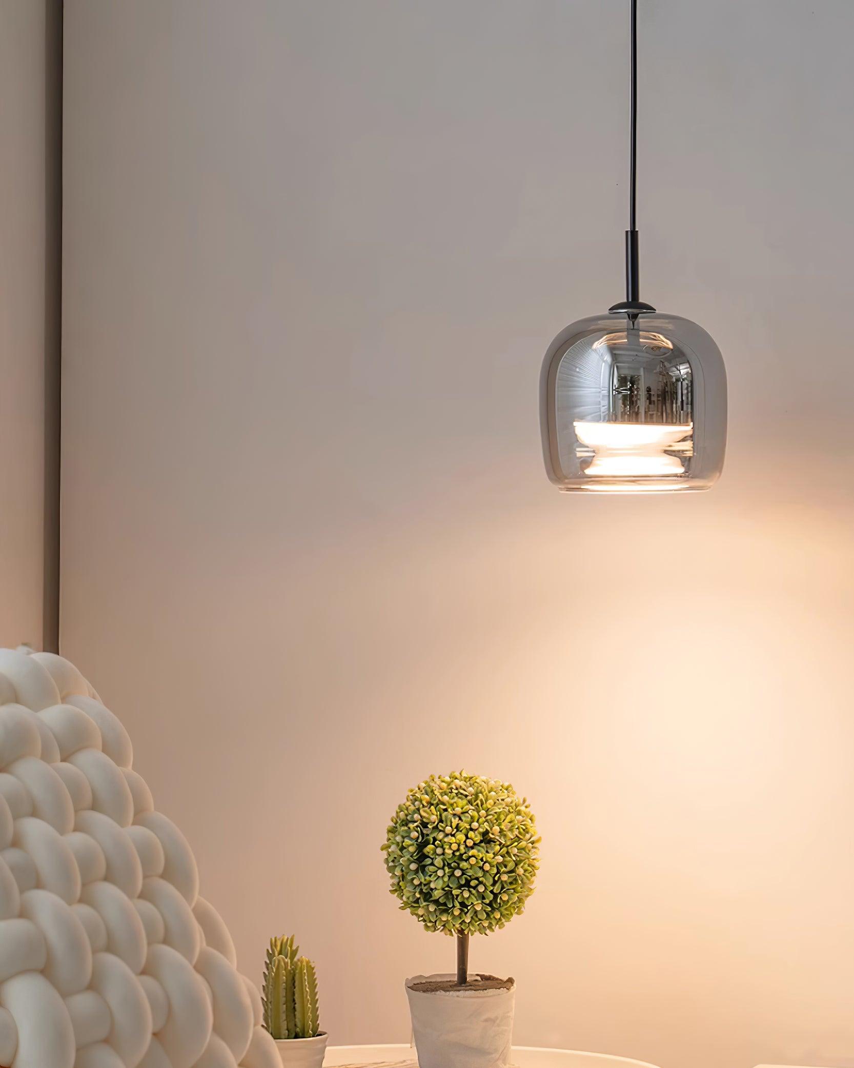 Hängande LED-lampa i Svart Glas för Matsal – Modern Design, Rökig Glasskugga, Integrerad Ljuslösning 2