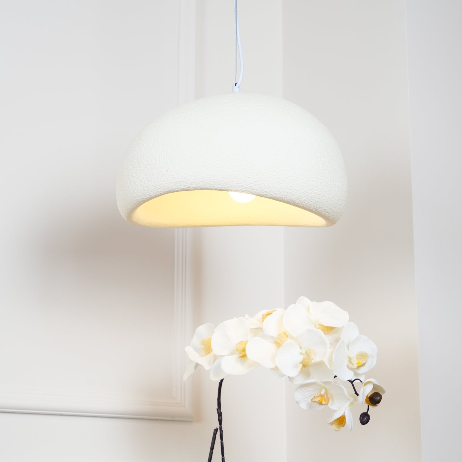 Hängande Lampa i Molnform – Justerbar Taklampa för Inredning, Fuktresistent och Kompatibel med LED/Edison, 30-40 cm 4