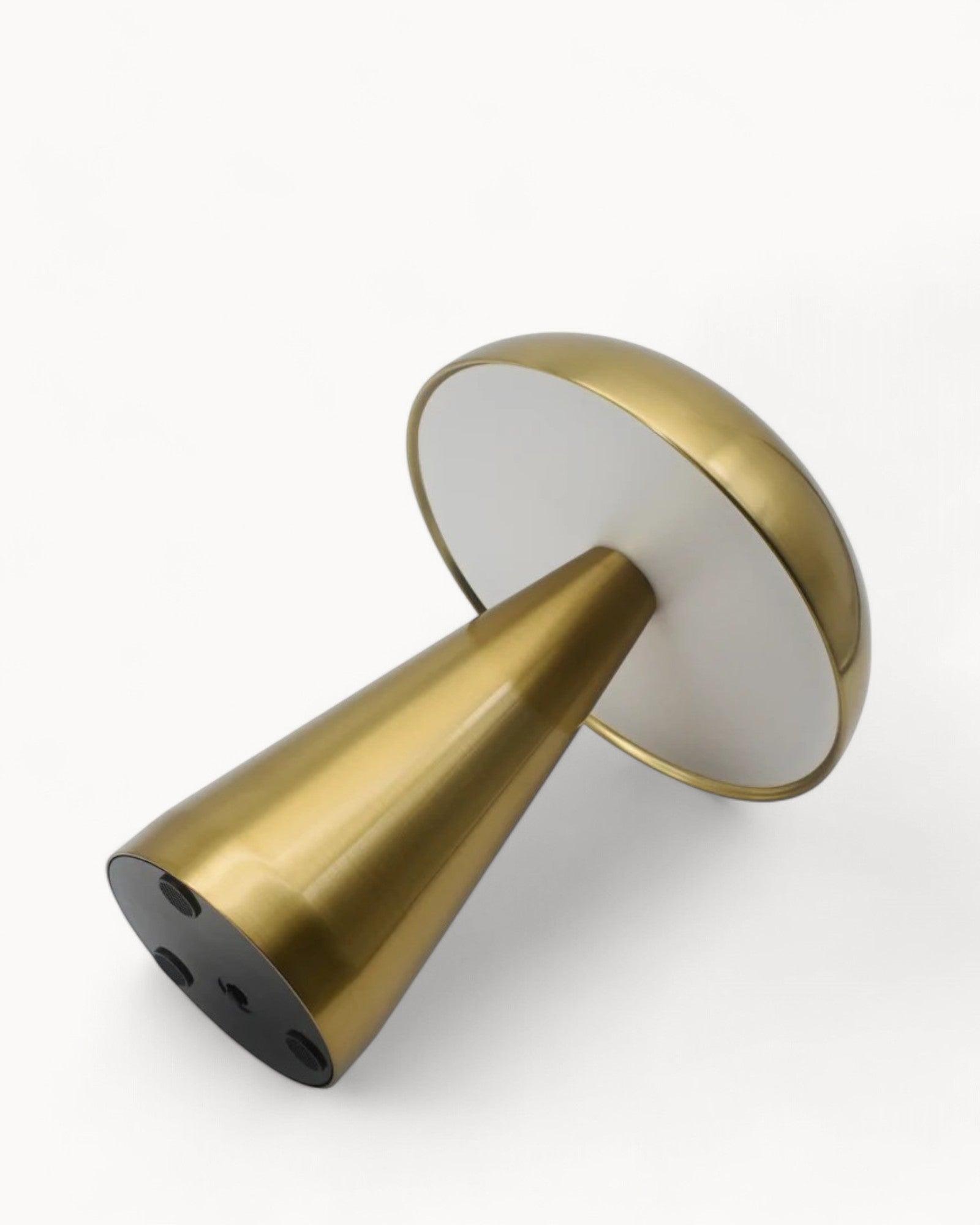 Laddningsbar Bordslampa med 1800mAh Batteri och USB-C – Modern Bärbar Bordslampa med Justerbara Ljusnivåer 1