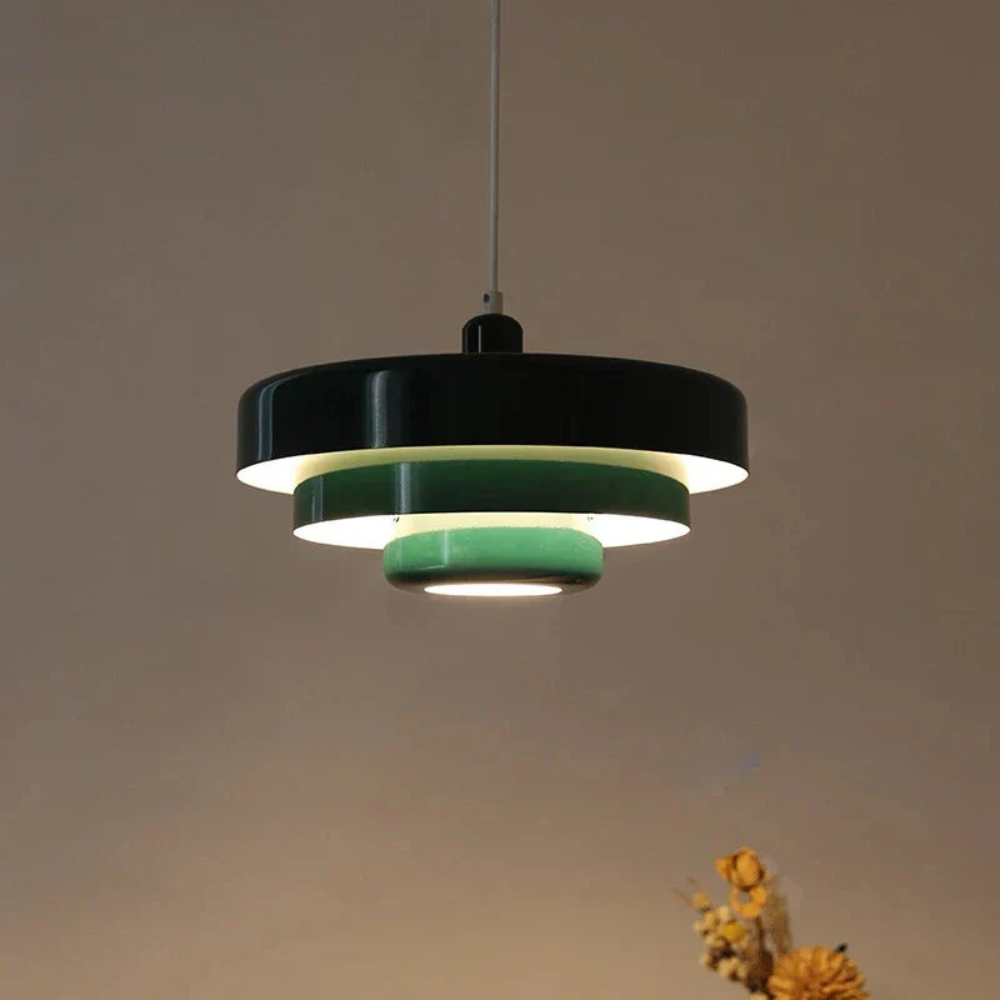 Medeltida Svart Vägglampa i Metall och Glas – Nordisk Design för Inomhusbruk med Varmt Ljus 3