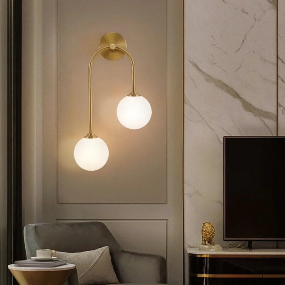 Väggljus Valentina med Dubbel Höjd och Justerbar Belysning – Modern Design för Badrum och Omklädningsrum 3