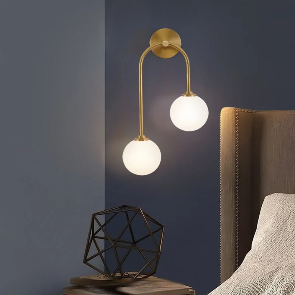Väggljus Valentina med Dubbel Höjd och Justerbar Belysning – Modern Design för Badrum och Omklädningsrum 4